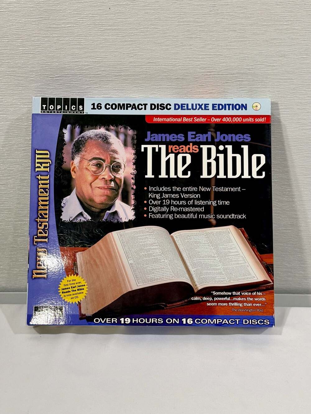 James Earl Jones Reads The Bible: New Testament KJV 16-CD Deluxe Edition